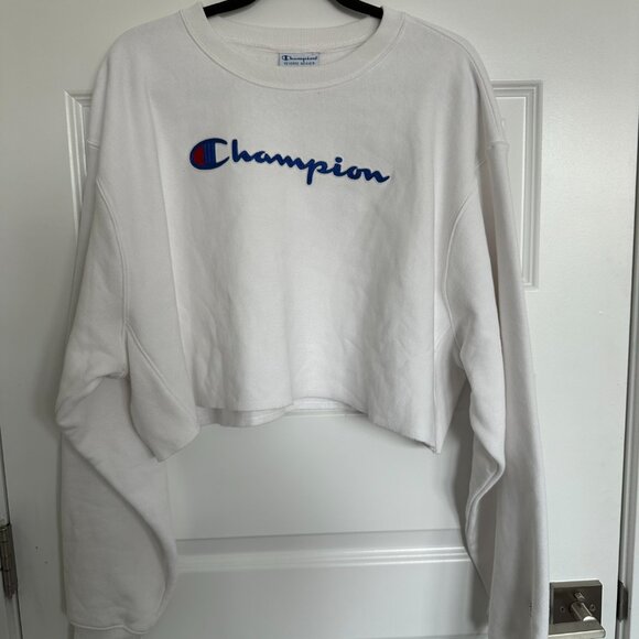 NWOT Champion Reverse Weave Cropped Sweatshirt - Picture 2 of 4